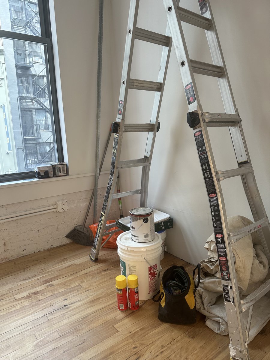 Currently working on a new project.. Can you guess what it could be? 🤫 #42west24 #coworking #cowork #nyc #flatiron #officespace #office #officelife #officespace #nycoffice #nyccowork #coworkinglife #flatirondistrict #midtownmanhattan #worklife