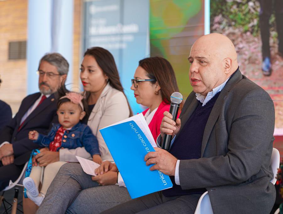 Nuestro representante adjunto destacó que la leche materna es la primera vacuna del bebé y exhortó a las empresas a asegurar que se apliquen las licencias de maternidad, paternidad y lactancia. Empresas que lo hacen experimentan numerosos beneficios, como mayor productividad.