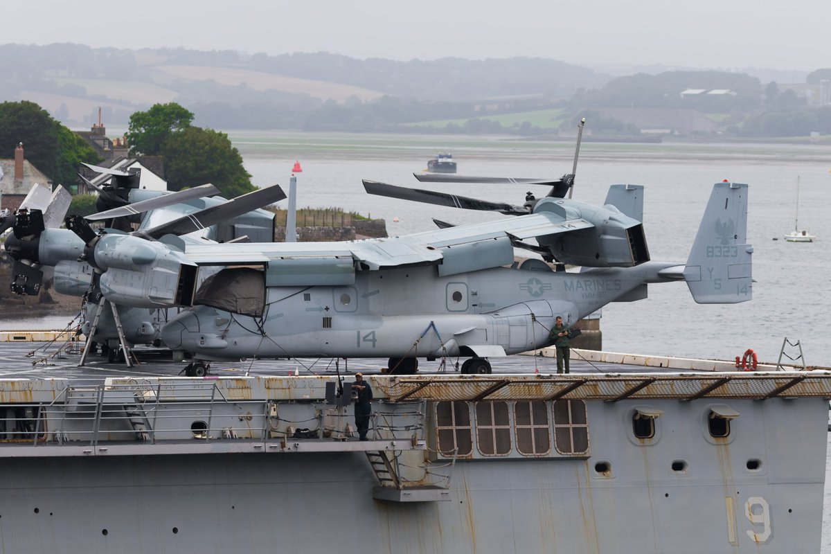 AllanWarships's tweet photo. .@USMC MV-22s from Marine Medium Tiltrotor Squadron VMM-162 on USS Mesa Verde LPD 19 today #VMM162 #AvGeek #USMC #Osprey #Tiltrotor #MesaVerde https://t.co/R5hhEGtXVk