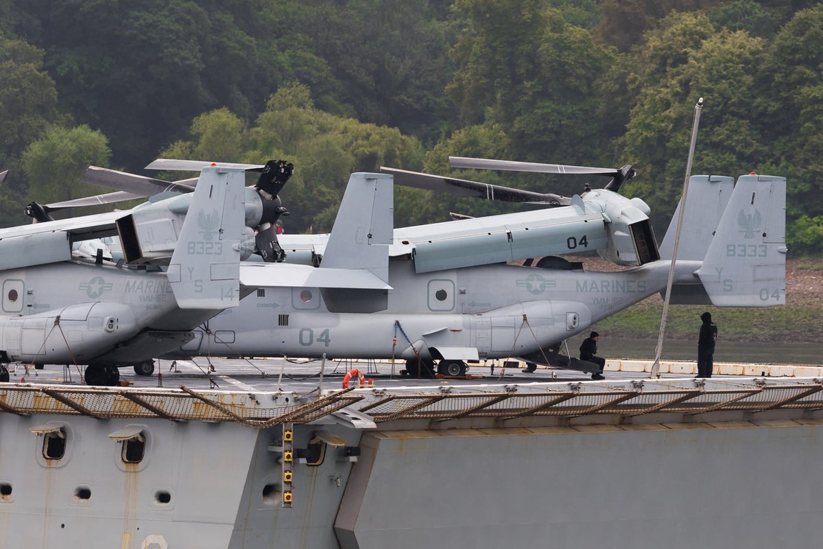 AllanWarships's tweet photo. .@USMC MV-22s from Marine Medium Tiltrotor Squadron VMM-162 on USS Mesa Verde LPD 19 today #VMM162 #AvGeek #USMC #Osprey #Tiltrotor #MesaVerde https://t.co/R5hhEGtXVk