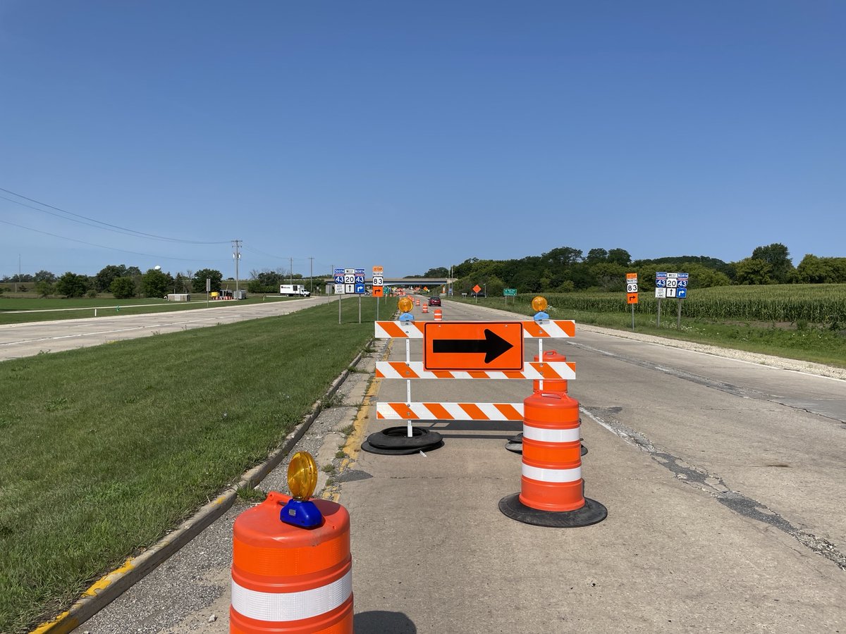 WisDOTsoutheast's tweet photo. WIS 20 project begins today in Walworth County. This will be a multi-year project, extending into Racine County, to improve road conditions and ride quality between East Troy and Waterford. https://t.co/szbLHWsCTY https://t.co/YxKv9P6QvR