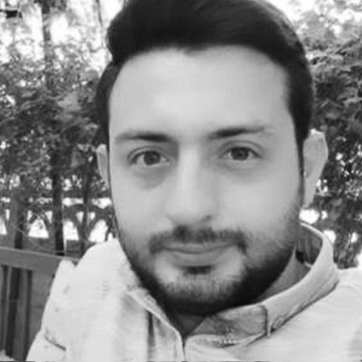 Evvel refik dediğimiz anda gencecik yaşıyla yanımızda saf tutan, tertemiz kalbi ve mütebessim haliyle kalbimizi ısıtan çok değerli yol arkadaşım İsrafil Bozkurt’un trafik kazası sonucu vefatını büyük bir üzüntü ile öğrendim. 

Çok kıymetli kardeşime Allahtan rahmet, ailesine;