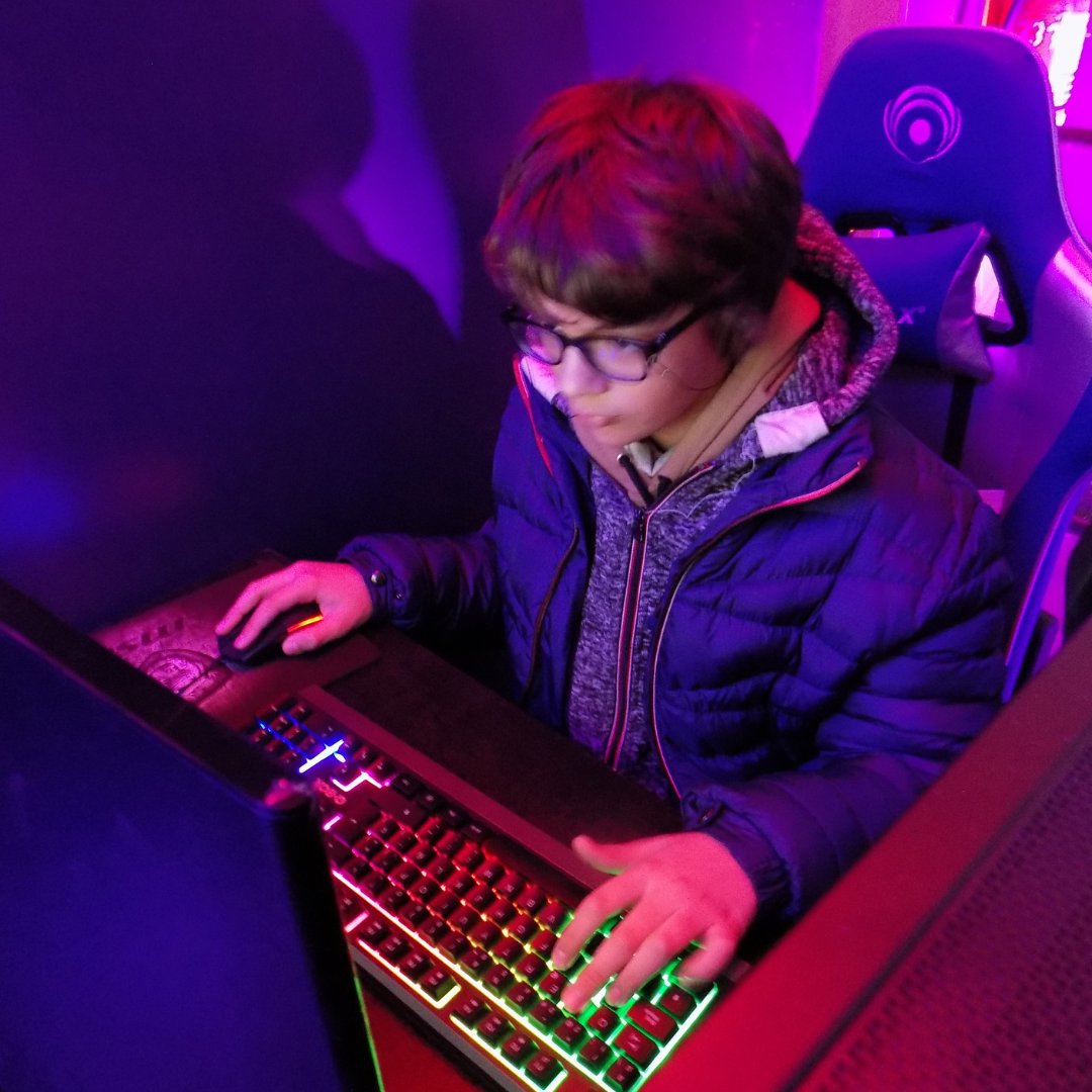 nsxcomputers's tweet photo. No te desanimes que las vacas terminaron 🙌
👉 ¡Continuamos en Tecnópolis durante todo el mes de agosto para que puedas disfrutar con nosotros! 

Encontrános en la #ZonaGamer junto a #Deva con muchas sorpresas🤜🤛

➡¡Entrada libre y gratuita! https://t.co/PlvfiiQ2Vs