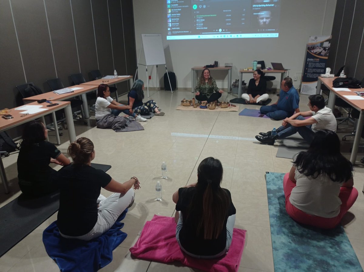 CENTROPYME's tweet image. Cerrando el Seminario Mindfulness y Desarrollo de Gestión Emocional, con un Concierto de Cuencos Tibetanos. 
¡PROXIMAMENTE SU SEGUNDA EDICIÓN!
@CANACINTRA_SLP @CLSLP_AC @dukke_cons