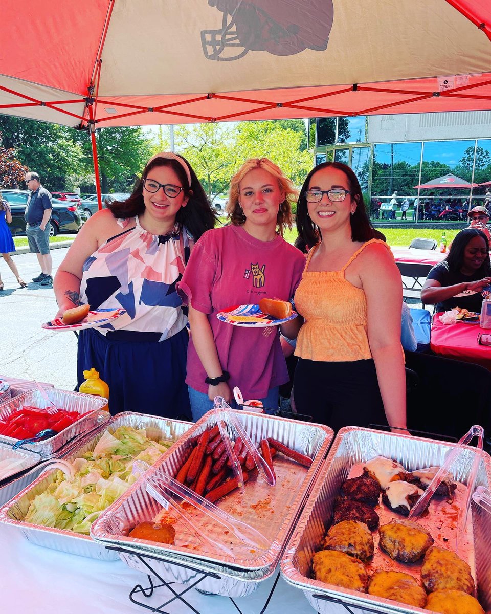 supplysideusa's tweet photo. Our Annual Company BBQ was a smashing success! We had a fantastic time bonding, laughing, and enjoy some delicious food. Thank you everyone who joined us for this incredible day. #locks #storagestyle #selfstorage https://t.co/8QAs0qarwi