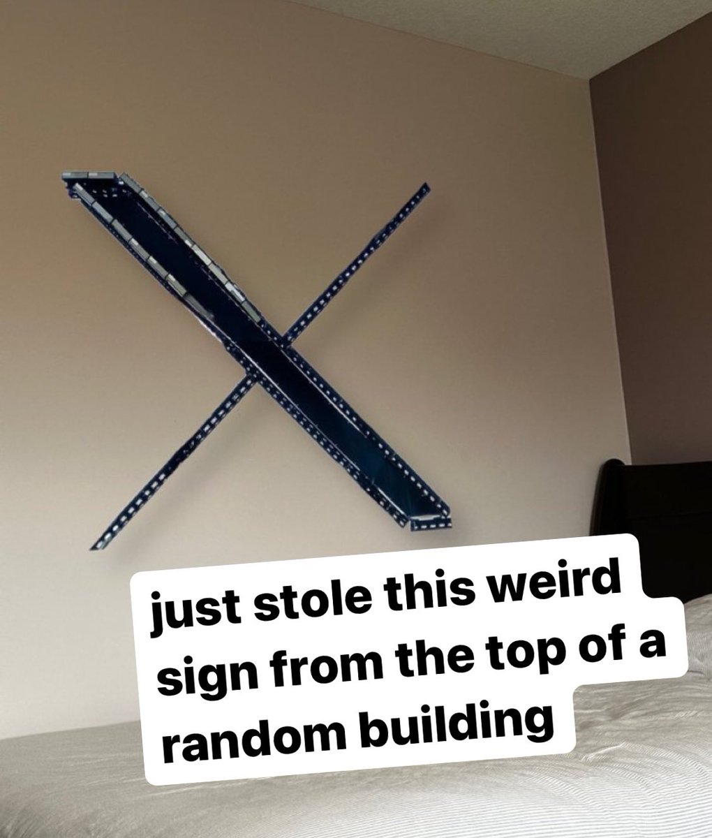 hourly_shitpost's tweet image. 