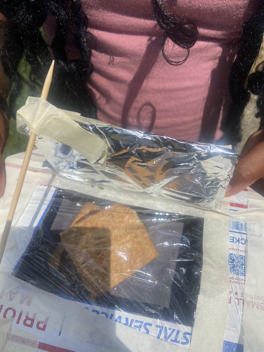 StampCampCG23's tweet photo. Solar Oven S’mores! @Title1_PGCPS @pgcps #stampcamp https://t.co/Sr6JCDOdxD