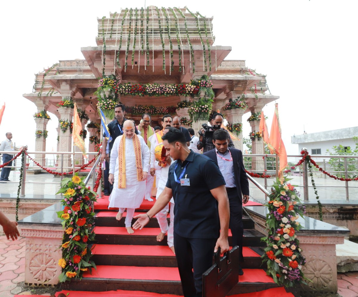 जानापाव का बढ़ता महत्व परशुराम भक्तों के लिए खुशी की बात है।
<a href="/RPparishad/">राष्ट्रीय परशुराम परिषद</a> <a href="/PSsena/">परशुराम स्वाभिमान सेना</a> <a href="/followsushil/">Sushil Ojha</a> <a href="/RajasthanVipra/">Vipra Foundation Rajasthan Official Account</a> <a href="/KiranKS/">Kiran Kumar S</a> <a href="/panditaAPMCC63/">Ravinder Pandita(Save Sharda)</a> <a href="/UdayVardi/">Vibhakar Uday Tiwari</a> <a href="/sunilbharala/">Sunil Bharala</a> <a href="/JavedBeigh/">Javed Beigh</a> <a href="/Nazirkhankoshur/">Nazir Ahmad Khan</a> @GuruMokshaji <a href="/VanarBharat/">Ashank Mittal</a> <a href="/me_sourish_/">Sourish Mukherjee</a> <a href="/BanerjeeProsad/">Rudra Prosad Banerjee ( Rudra Barta)</a>