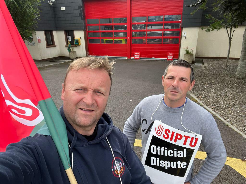SIPTU's tweet photo. Our members in the retained fire service are a week on the picket line tomorrow. Thanks to all who’ve shown solidarity so far. 

Support is only getting stronger. 

#FireStrikes will continue until Government do the right thing and pay retained firefighters what they’re worth. https://t.co/KtNYvO997u