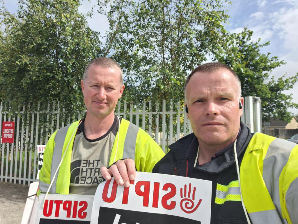 SIPTU's tweet photo. Our members in the retained fire service are a week on the picket line tomorrow. Thanks to all who’ve shown solidarity so far. 

Support is only getting stronger. 

#FireStrikes will continue until Government do the right thing and pay retained firefighters what they’re worth. https://t.co/KtNYvO997u