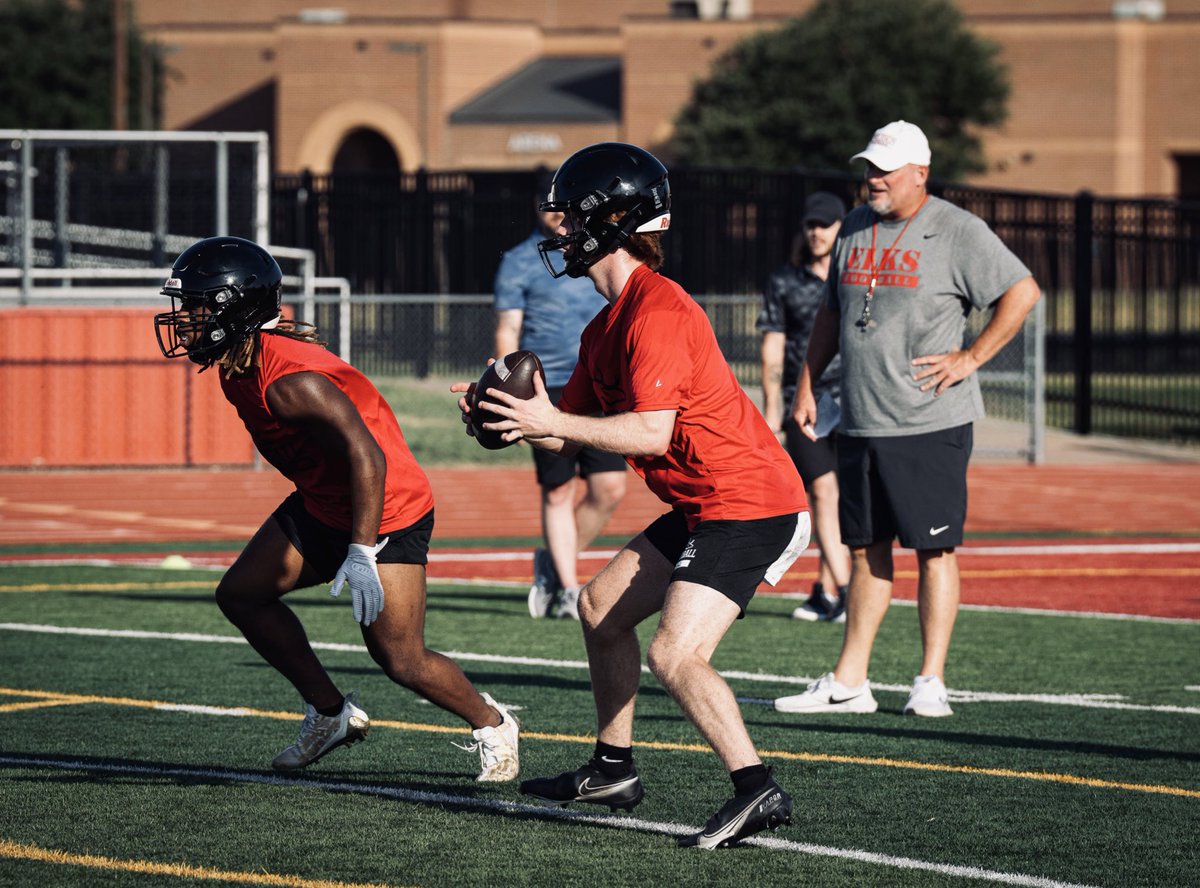 BHS_FBrecruits's tweet photo. Locked in on day 1. 🫡

#TheHerd https://t.co/YbFDjq9rfk