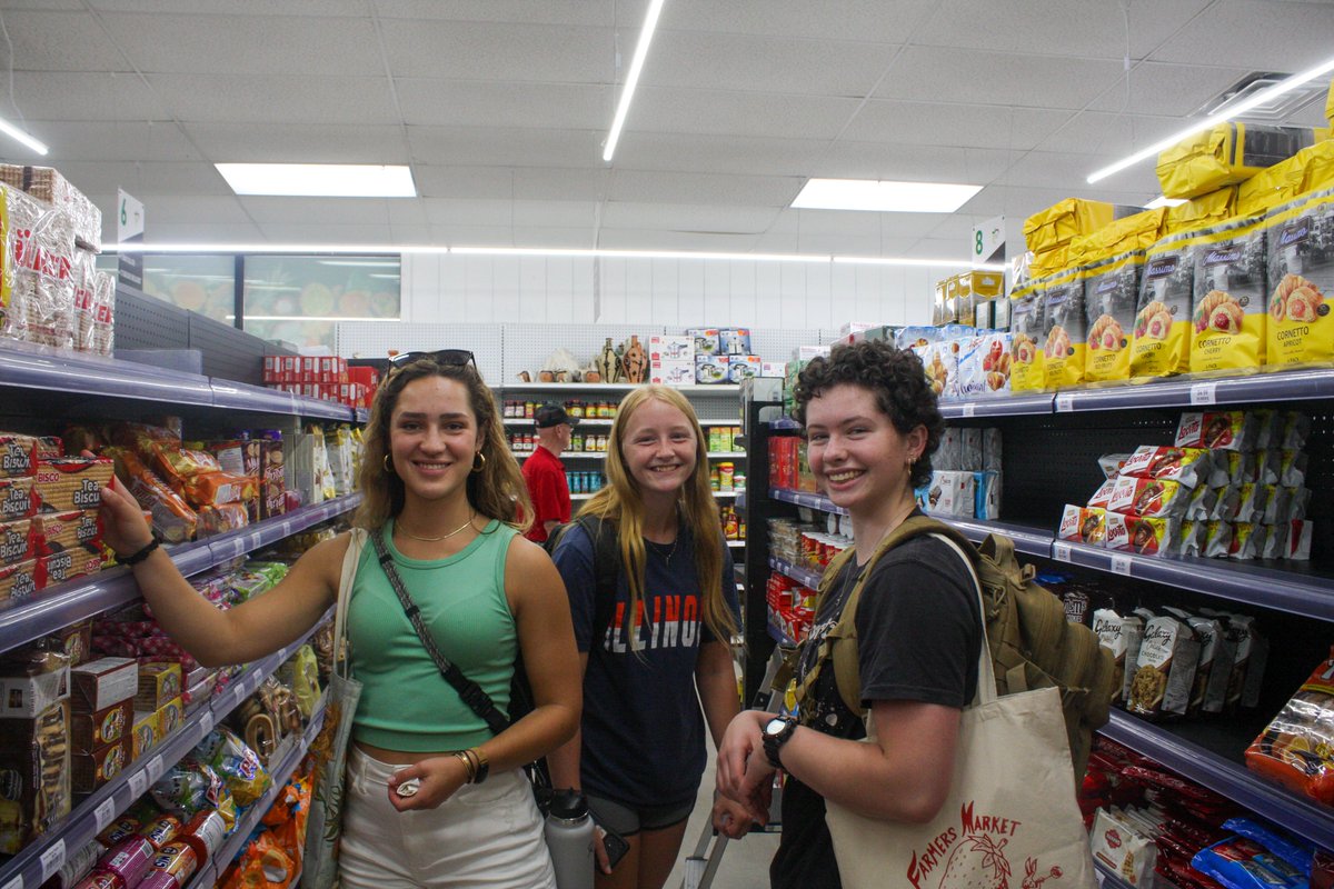 uw_projectgo's tweet image. Last Thursday afternoon, our students went on a Middle Eastern market excursion to Fresh Mart in Sun Prairie with @medli_uw &amp;amp; @RFLI_UW students and instructors! They conversed in their target language and shopped exotic goods!

#applyprojectgo #mybadgersummer