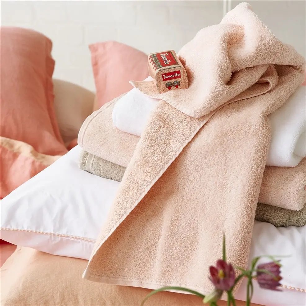 DesignersGuild's tweet photo. !! UP TO 60% OFF FINAL SALE + TAKE AN EXTRA 20% OFF WITH CODE SUMMER23 + FREE STANDARD DELIVERY !! There is no better time to update and style your home with those easy little details that could make such a difference in your home 👉🏻 https://t.co/XovKeJP1CU https://t.co/hgVkYzxN9n