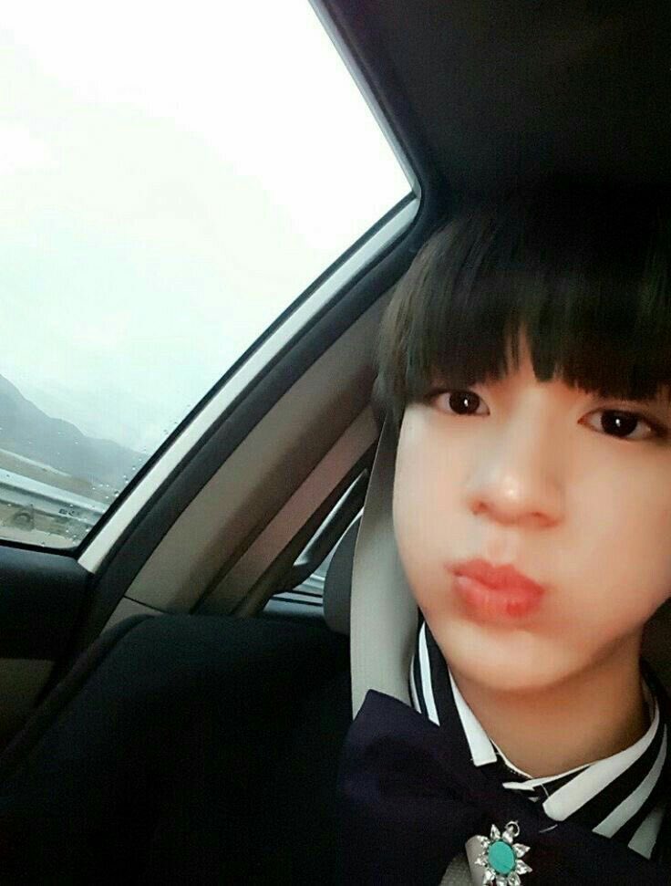โน่ตอนเดบิ้วใหม่ๆก้ถ่ายรุป boyfriend material เหมือนกัน