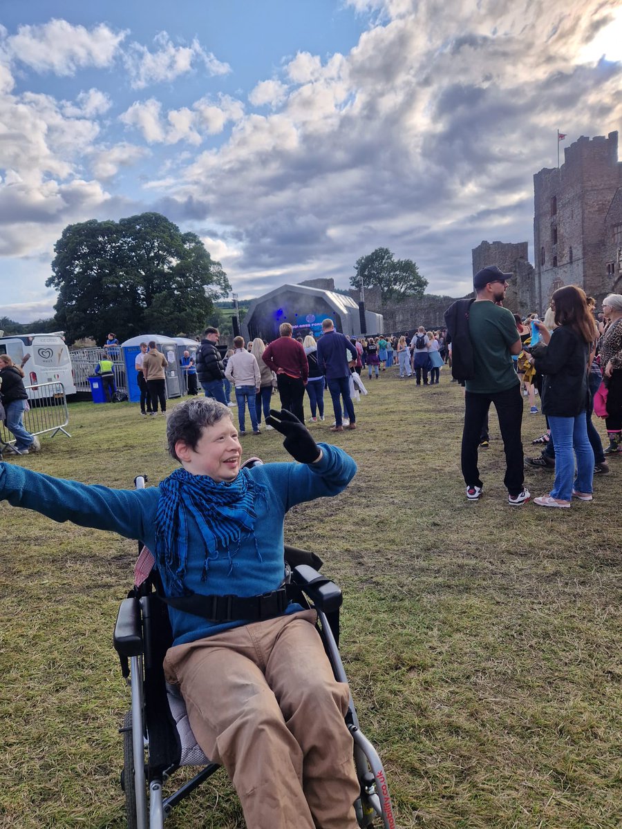 VHA_VisionHomes's tweet photo. One of the people we support had a fantastic time at the Within the Walls concert at Ludlow, and even managed a selfie with the lead singer from @bastille #DisabilityInclusion #LiveMusic https://t.co/43SqXhffUz