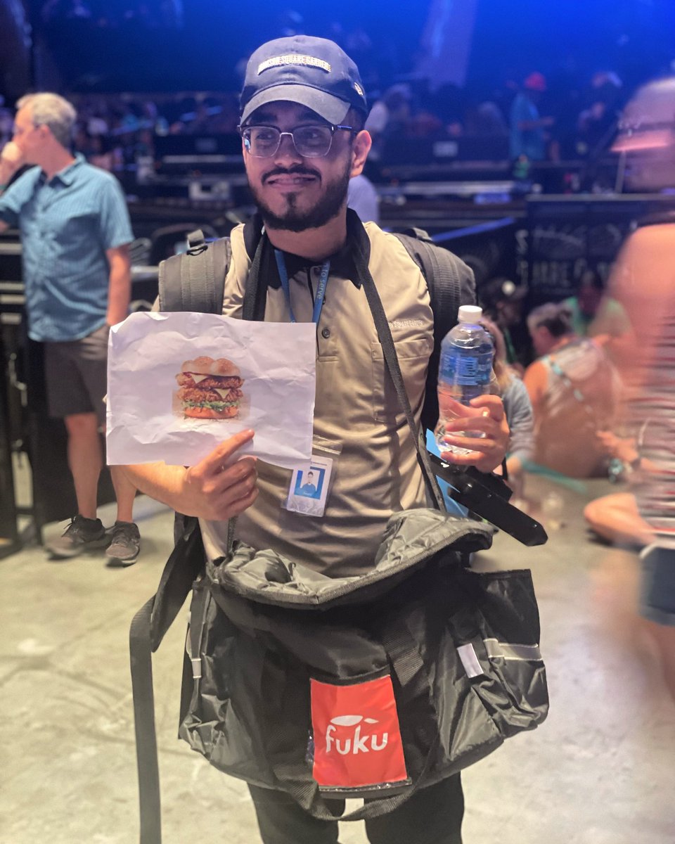 Did you know you can buy a chicken sandwich on the floor?!? Me neither 📢