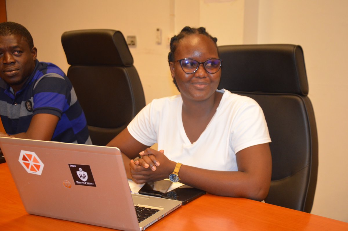 AfricaDigCampus's tweet photo. Le chantier de la fédération pour la gestion des identités et des accès au Burkina Faso 🇧🇫 a débuté aujourd'hui. Les participants apprennent les bases de l'identité de fédération et comment les déployer. Plus d'informations ici - https://t.co/FzmEj3wySN @UEDIRECCT @ird_fr @WACREN https://t.co/XMcWShfyXE