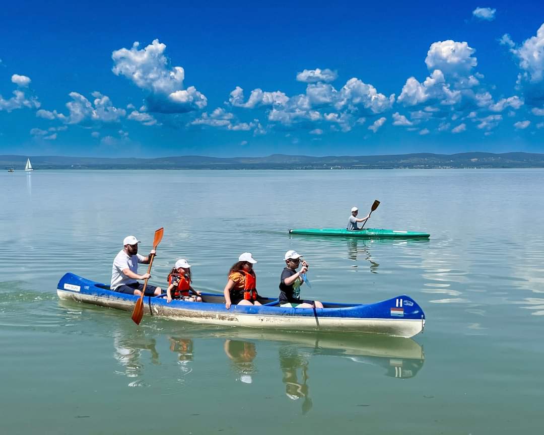 FJCU's tweet photo. Hundrers Jewish families from #Ukraine came together for an enriching experience at our #Summer_Family_Camp. #Machne_Chabad - a collaboration between #FJCU and #EMIH, provided a safe and joyful retreat on the picturesque shores of Lake #Balaton, #Hungary https://t.co/NADPpQ7kRX