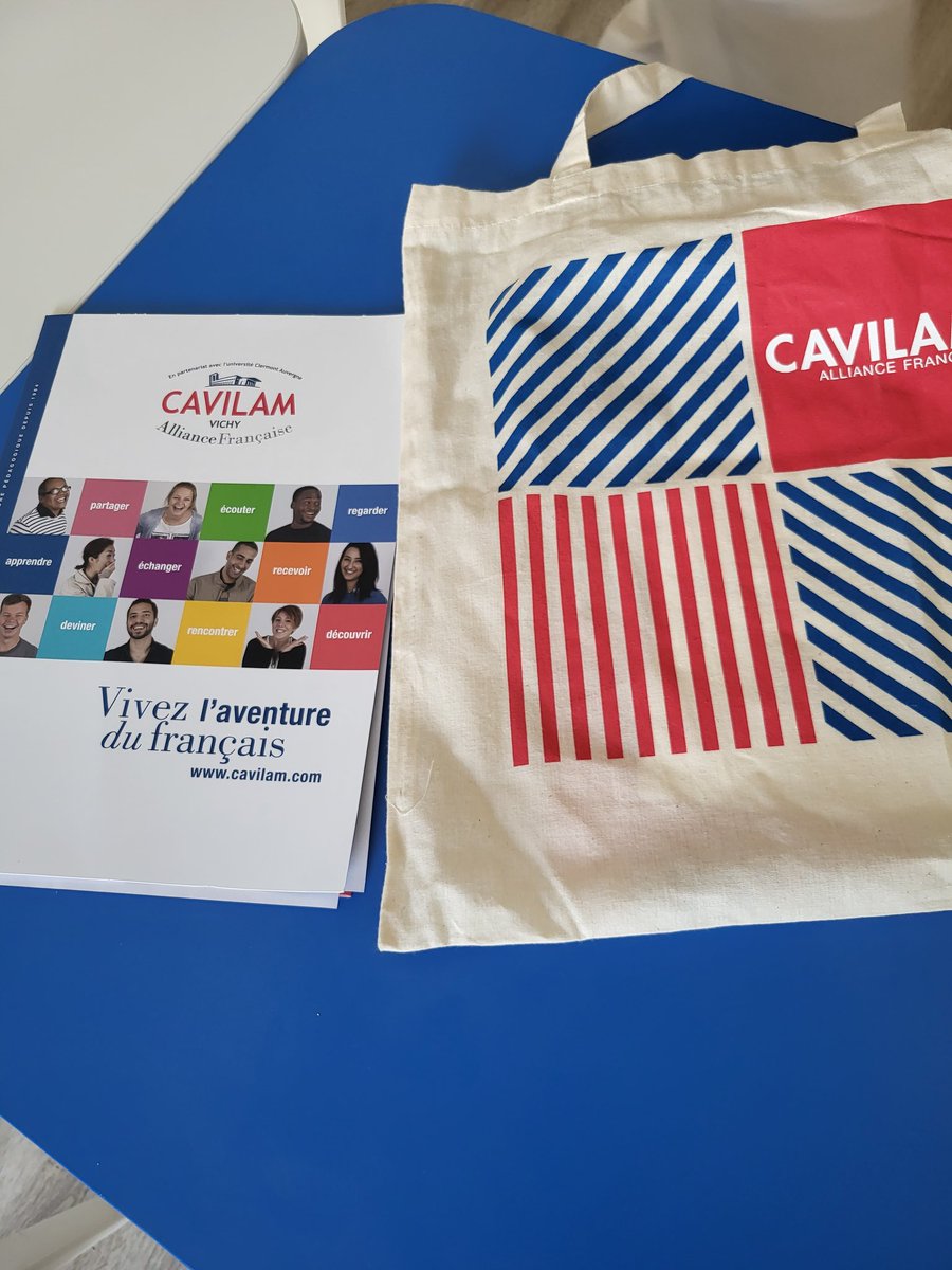 ZizoSelm's tweet photo. Un début de formation pédagogique prometteur #cavilamvichy #FranceinIreland #StStpatricksss #FrenchteachersIreland #CampusFrance #Alliancefrançaise https://t.co/eRvGSK6ati