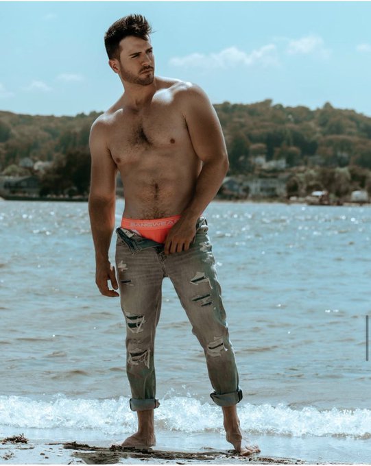 🏖️ https://t.co/ewUaugnhJ3