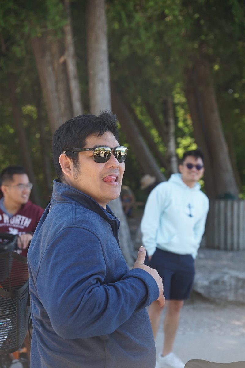 AznboiOfficial's tweet photo. mi familia 🫰🏼 lil vacay trip.. back to the dreadful apex ranked LOL https://t.co/4drQ0G1QVe