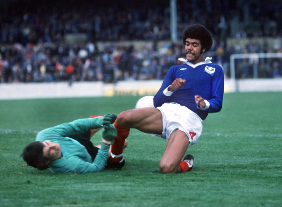 PlayUpPompey__'s tweet photo. 46 years ago today, @chris_kammy 💙 #Pompey https://t.co/t3W0oYUjLf
