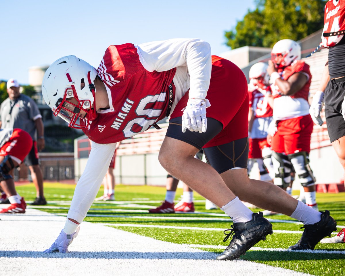 MiamiOHFootball's tweet photo. It's officially Fall Camp Week‼️

#RiseUpRedHawks | 🎓🏆 https://t.co/GeeOOGQPPT