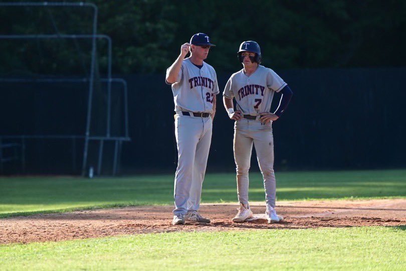 Fleming_Hall35's tweet photo. I want to thank @JarrodCook11 for everything he has done for the Trinity Baseball program. He is one the most amazing coaches I’ve been coached by and even more of an Amazing man of God. I wish the best of luck to you Coach Cook! Forever blue collar boys https://t.co/YX1xFR0hE0