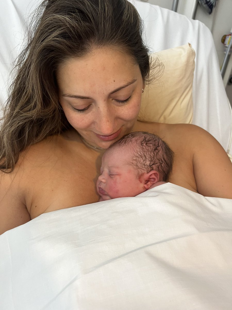BrotherEd14's tweet image. We are so over the moon to introduce our beautiful baby girl Iris Harriett Gwynne to the world. We adore her more than we ever thought would be possible and we are cherishing every moment with her. Sadie was absolutely amazing and she and Iris are perfectly healthy and happy❤️