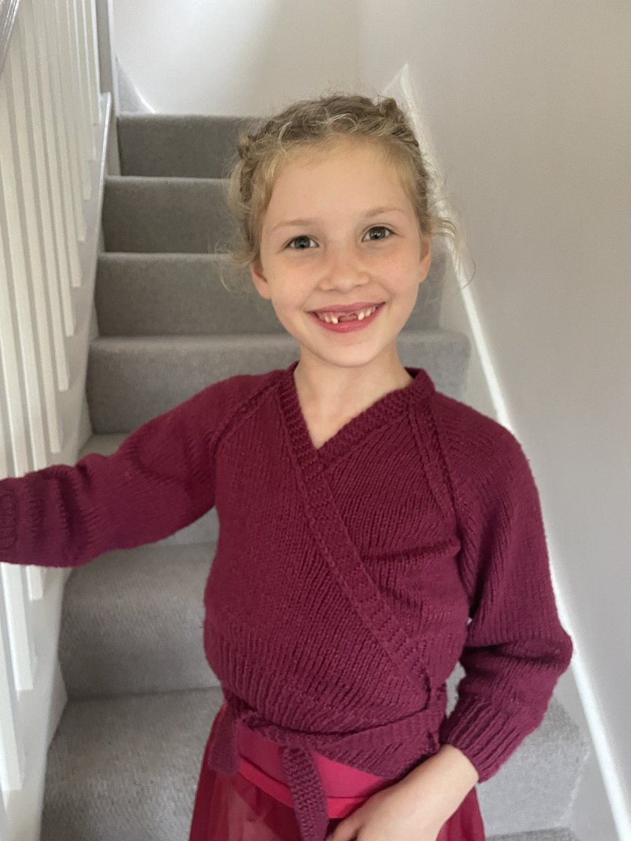 Daddy can you do my hair in a weird donut bun thing for ballet?

Nailed it….
Parenting level 602 unlocked