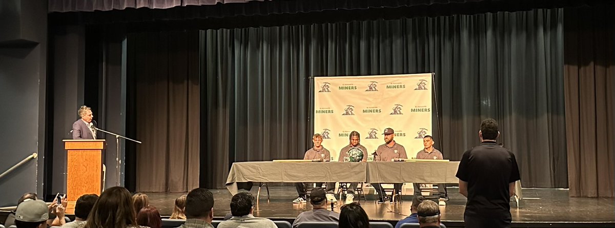 Kirk Shrum (@kirkshrum) on Twitter photo <a href="/CifCentral/">CIF Central Section</a> EYL media day is underway in <a href="/visaliausd/">Visalia Unified School District</a>! Let’s play 🏈! <a href="/CifCentral/">CIF Central Section</a> EYL media day is underway in <a href="/visaliausd/">Visalia Unified School District</a>! Let’s play 🏈!