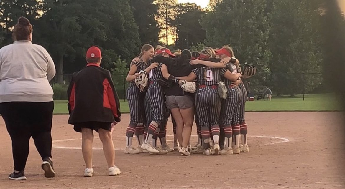 PROVINCAL CHAMPS! So proud of all my teammates and am so grateful to be apart of something so special. See you soon, Saskatoon! 🥇❤️ @D1Nationals <a href="/Couurtney_11/">Courtney Gilbert</a>