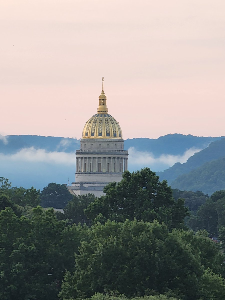b52fan's tweet photo. Good morning WV 🙏 https://t.co/Meb3X5g5XQ
