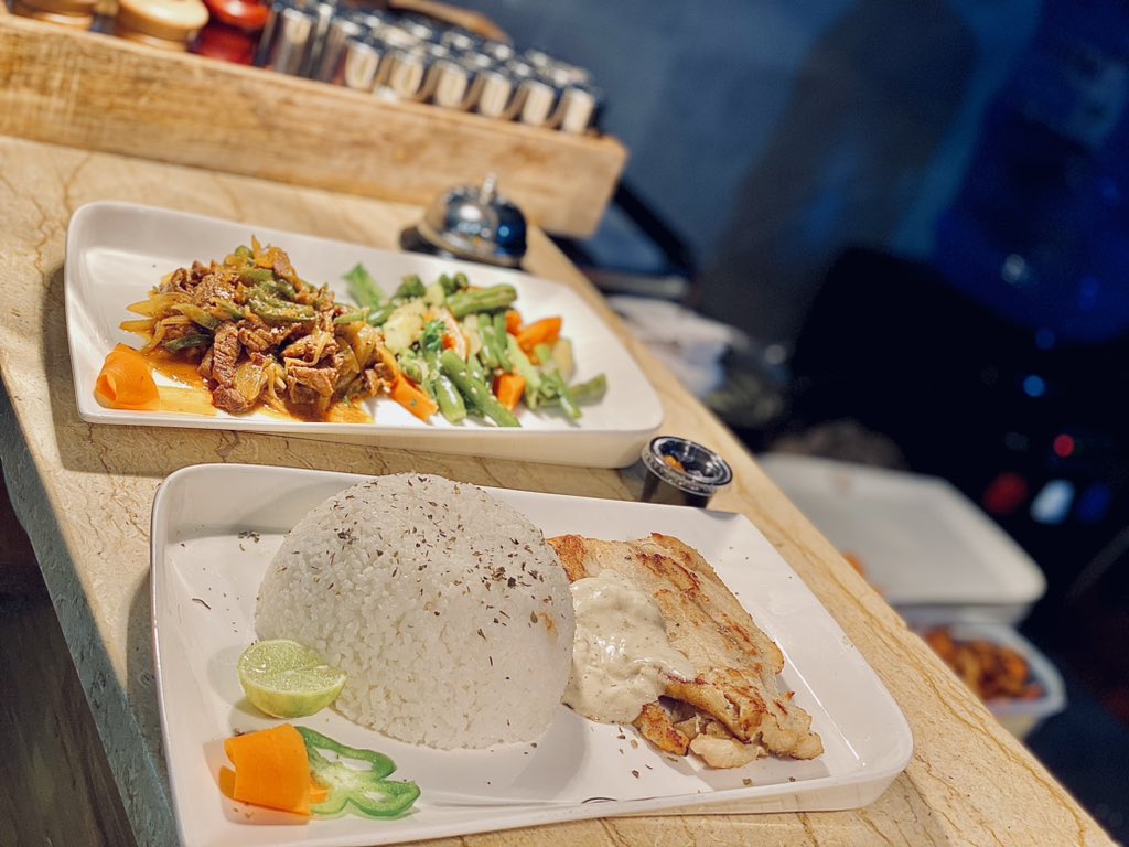 CafeChic_cky's tweet photo. L’IMAGE PARLE PLUS ☺️
Savez-vous qu’un petit appel avant de venir et tout sera prêt à l'avance ? 
𝐂𝐀𝐅𝐄́ 𝐂𝐇𝐈𝐂
✅ Nous sommes ouverts du lundi au samedi
#INFO :  📞+224 610 058 459 
@Kaloum, Cité Chemin de Fer Conakry - Guinée https://t.co/rAzV9cabIC