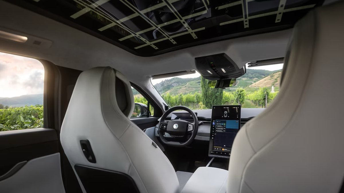 VeteranInsights's tweet photo. New @MotorTrend Article and Review of the 2023 Fisker Ocean SUV @FiskerInc $FSR as they took part in this months independent journalism weeks in Austria as Henrik hosted dozens of car magazines and journalists from USA EU and UK in Vienna https://t.co/CEcAVkTUPr https://t.co/5oYDds4t3c