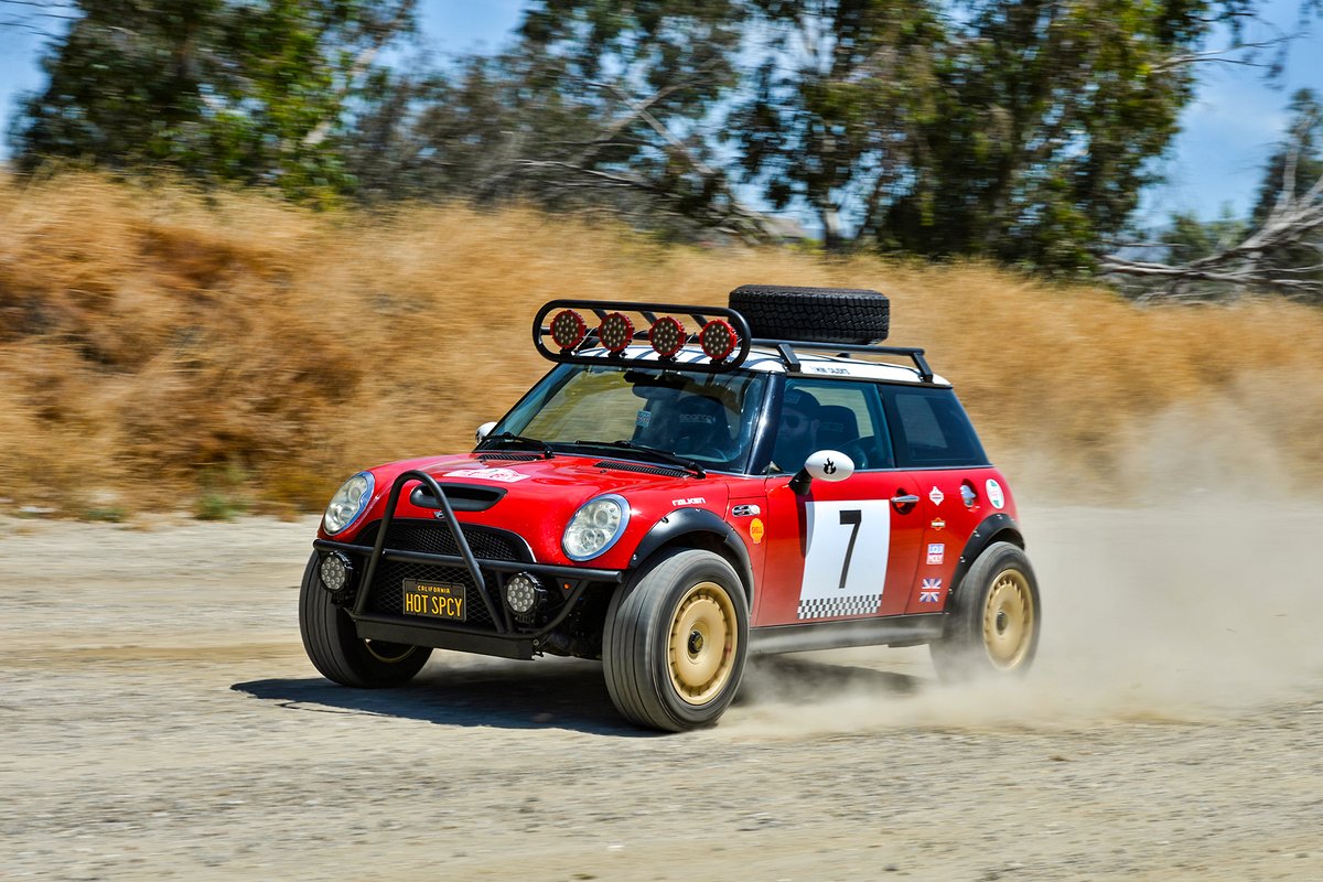 FalkenTire's tweet photo. You can't outrun the heat! 🔥🥵 #wildpeakattrail #minimonday #minicooler #mini #falken #falkentire #falkentires #falkenspotting https://t.co/HOIWPFdeLY