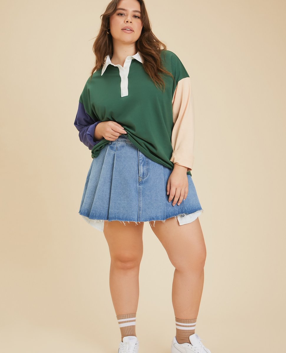 Forever21's tweet photo. #forever21plus back to school outfit ideas 💛 follow @forever21plus for more!
Shop now online + at select Forever 21 stores!
#plussizefashion #curvyfits https://t.co/irRzPTF7mK