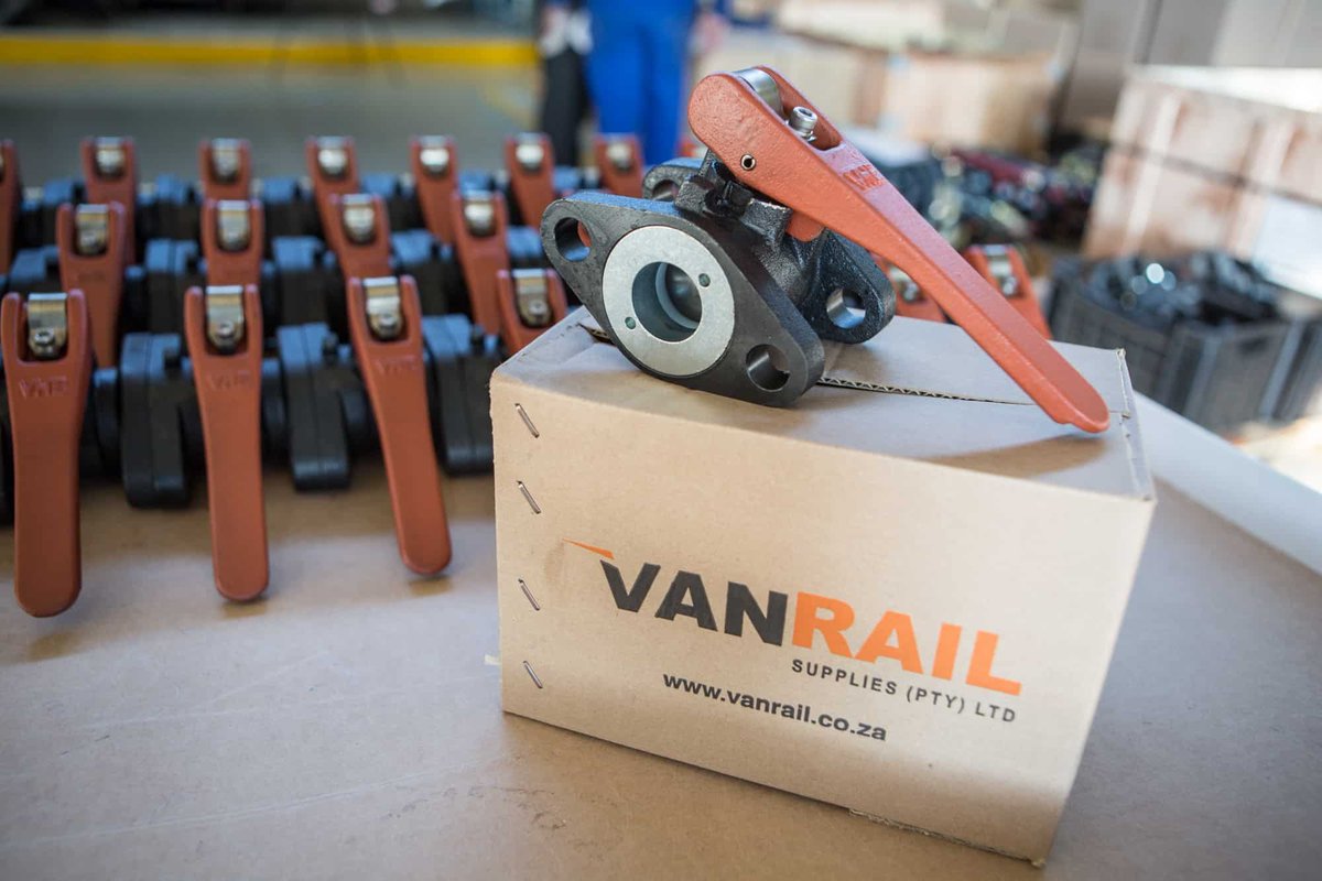 RailwaysAfrica's tweet image. Join Vanrail Supplies, a leading name in the railway rolling stock industry, at the @sararail_org conference &amp;amp; exhibition. Discover their extensive range of engineered rolling stock products.

railwaysafrica.com/news/vanrail-t…
 
#SARAconference #RailwayIndustry #RailTransport #railway