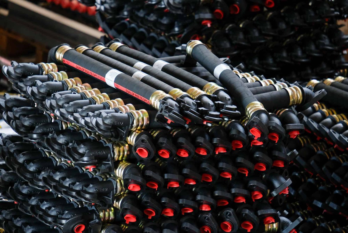 RailwaysAfrica's tweet image. Join Vanrail Supplies, a leading name in the railway rolling stock industry, at the @sararail_org conference &amp;amp; exhibition. Discover their extensive range of engineered rolling stock products.

railwaysafrica.com/news/vanrail-t…
 
#SARAconference #RailwayIndustry #RailTransport #railway