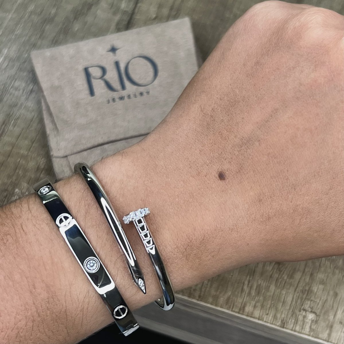 mentorheads's tweet photo. hola amigues vayan a comprarme en rio_vzla o por aqui o como quieran miren que bonito 🥰🥰🥰✨✨✨ https://t.co/wr5A4nJcLj