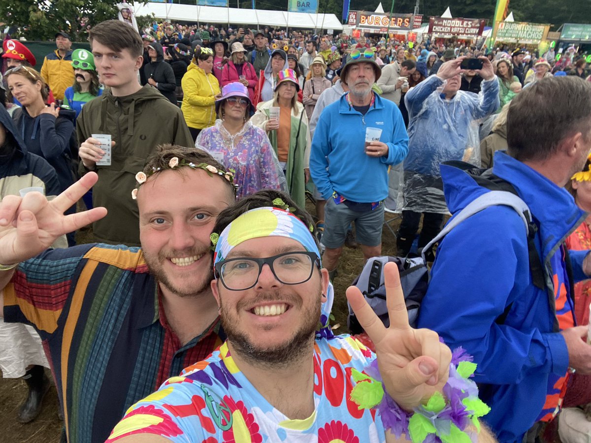 ChrisJ_Moore's tweet photo. Absolutely amazing weekend @KendalCalling … the atmosphere was just something else! Great artists, amazing vibes, even @coopuk was banging the tunes out! (Really wanted  coop bucket hat! 🤣) but had such a amazing time! See you in the fields next year! https://t.co/21RNksCmbS