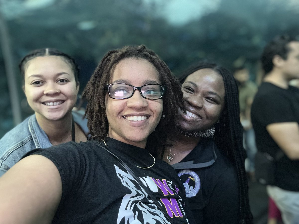 windsormillms's tweet image. Bringing the Windsor Mill Difference to  the International Baccalaureate Global Conference in Canada!🐺💪🏾 #ibgc2023 #allwedoisWIN @LeadTheMill @JocelynAHodge @MsEvan_Campbell and Ms. Driver!