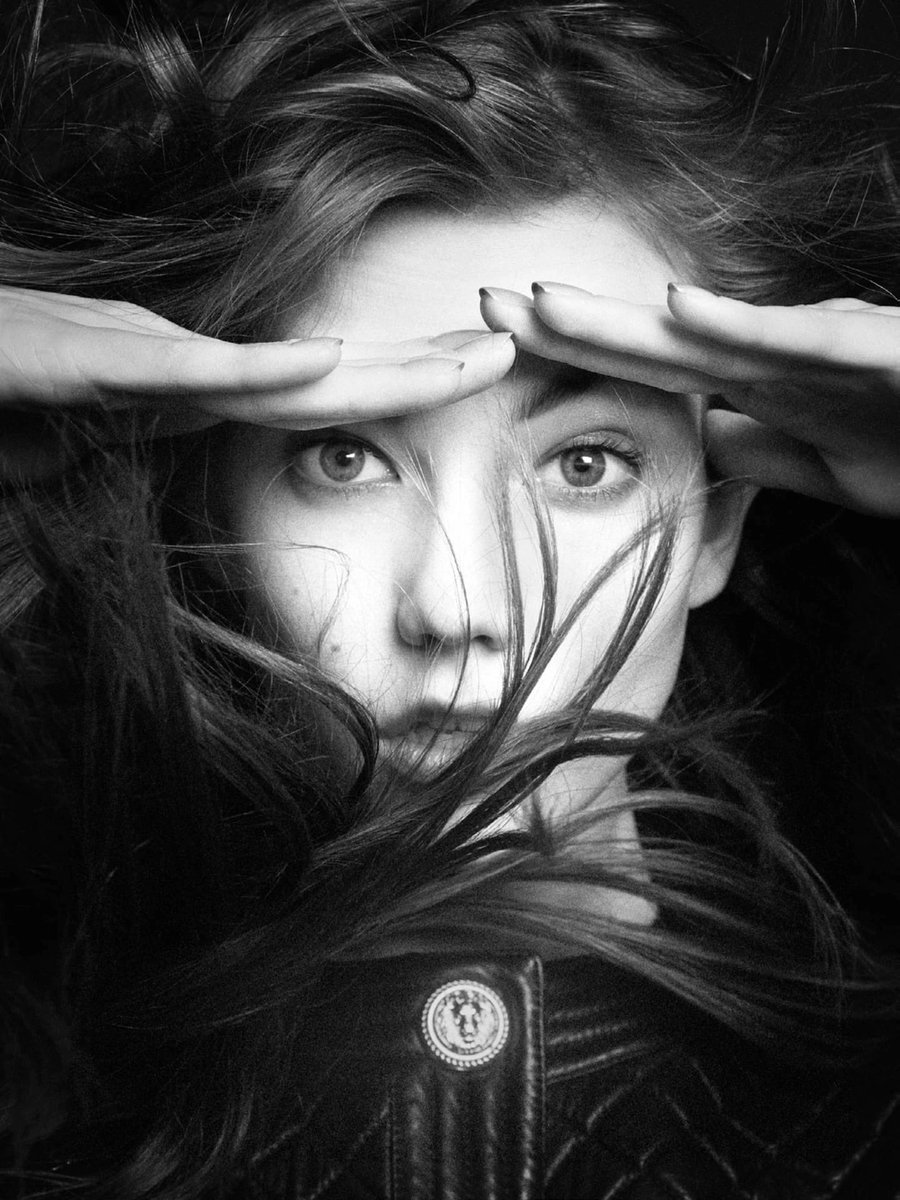 worlds_moda's tweet image. #editorialsWM (2/3)

#VOGUEPARIS,
March 2014.
By #DavidSims

⬇️More in the next post⬇️
#KarlieKloss