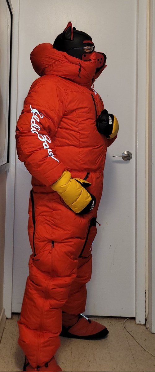 waraulion's tweet photo. First time wearing the new Eddie Bauer Peak XV down suit. It was very warm inside. :) https://t.co/AxhdNKZCFK