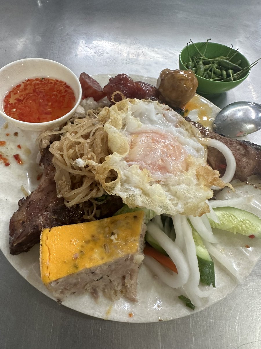 Broken rice ftw! This is com tam