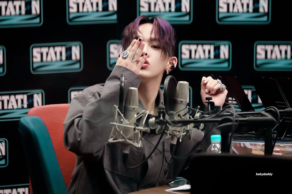 230731 𝐒𝐭𝐚𝐭𝐢𝐨𝐧𝐳 𝟖𝟗.𝟏

♡

#최현석 #CHOIHYUNSUK #ヒョンソク
#트레저 #TREASURE