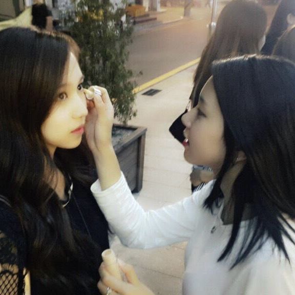 Cess_mi's tweet photo. #michaeng au

wherein they met each other again in a different circumstance, is there a chance for their love now? https://t.co/nWyjXf0d4A