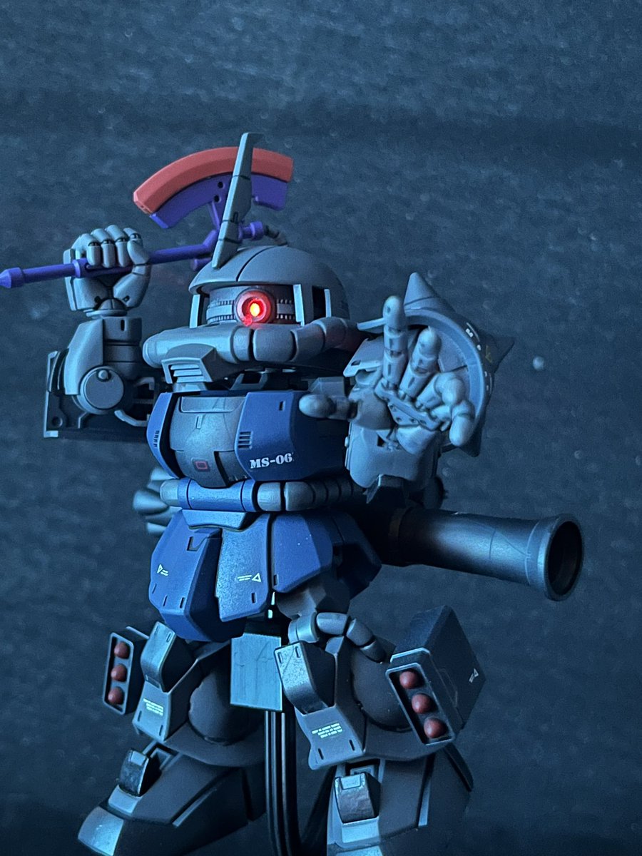 vlwn_n's tweet photo. #SDザク 
 #ガンプラ
モノアイ光らせてみました https://t.co/d86BBeedan