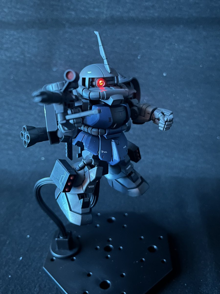 vlwn_n's tweet photo. #SDザク 
 #ガンプラ
モノアイ光らせてみました https://t.co/d86BBeedan