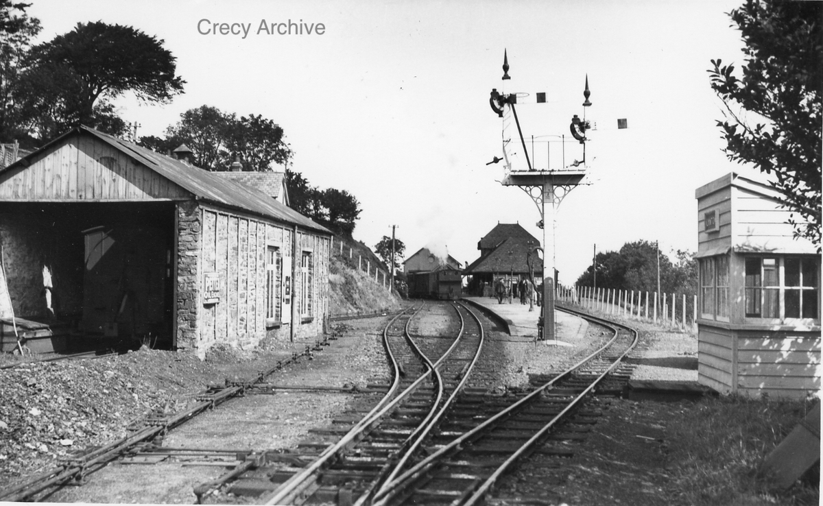 CrecyRail's tweet photo. A view of Lynton &amp; Lynmouth station the terminus of the narrow gauge line from Barnstaple in 1934, the year before it closed. https://t.co/oWcD9yZDRE